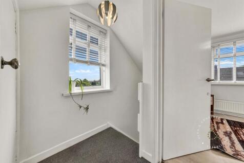 Brundall-Crescent-06.jpg