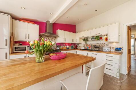 Kelston-Place-22.jpg