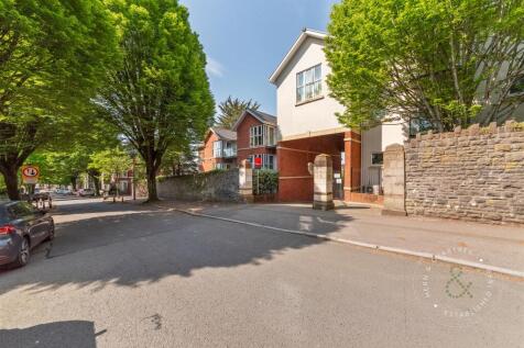 Clive-Hall-Court-19.jpg