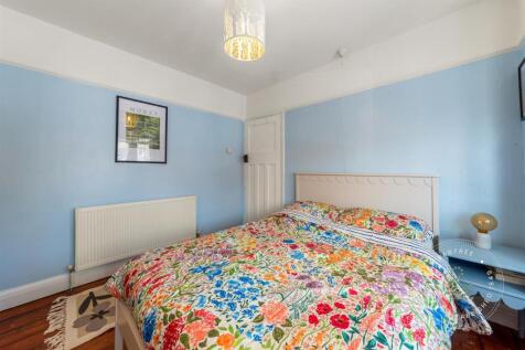 Fairwater-Grove-West-03.jpg
