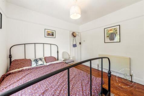Fairwater-Grove-West-05.jpg