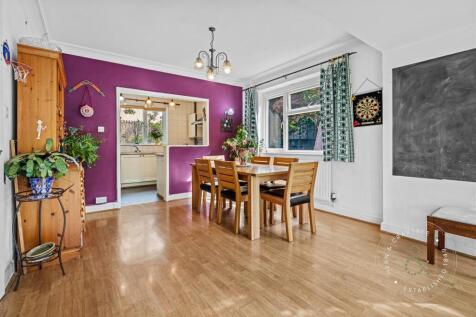 Hendre Close, Hern Crabtree (11).jpg