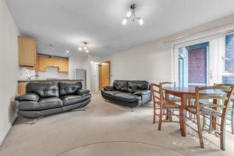 Clive-Hall-Court-16.jpg