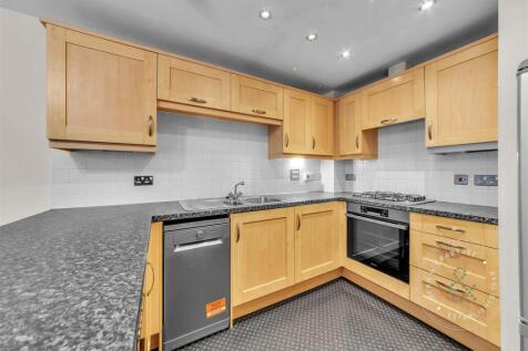 Clive-Hall-Court-11.jpg