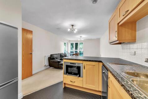 Clive-Hall-Court-12.jpg