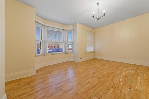 Cowbridge-Road-East-02.jpg