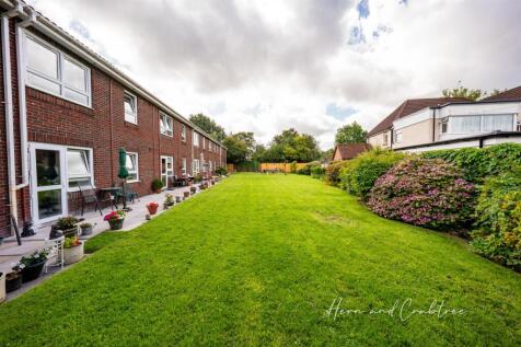 Restway Court, Danescourt, HernCrabtree (2).jpg