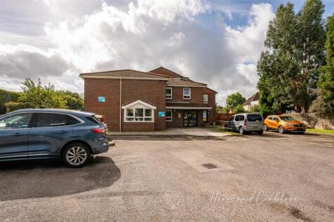 Restway Court, Danescourt, HernCrabtree (4).jpg