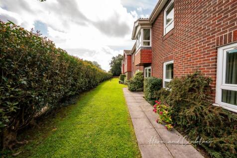 Restway Court, Danescourt, HernCrabtree (20).jpg