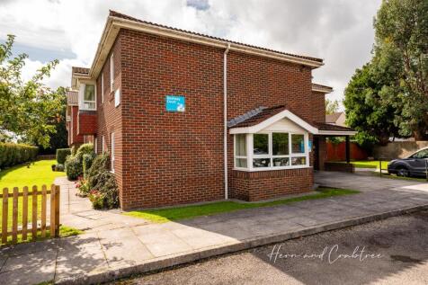 Restway Court, Danescourt, HernCrabtree (23).jpg