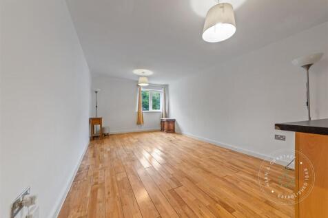 Woodley-Court-15.jpg