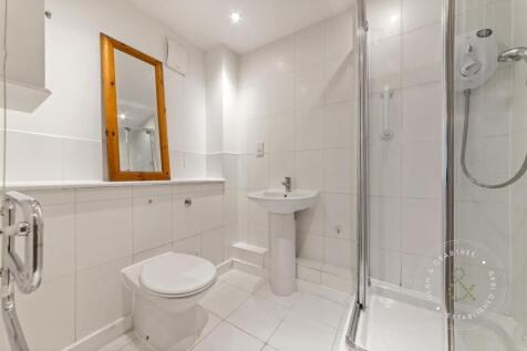 Woodley-Court-01.jpg
