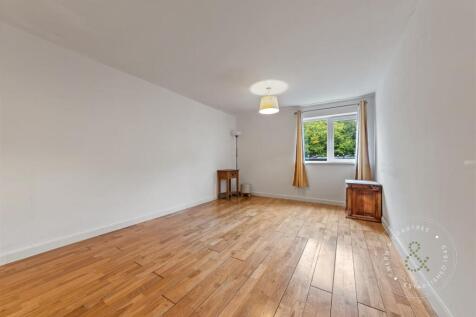 Woodley-Court-16.jpg
