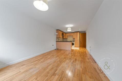 Woodley-Court-18.jpg