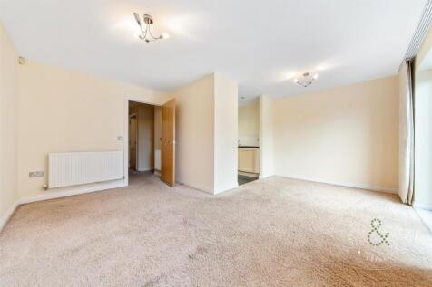 Clive-Hall-Court-07.jpg