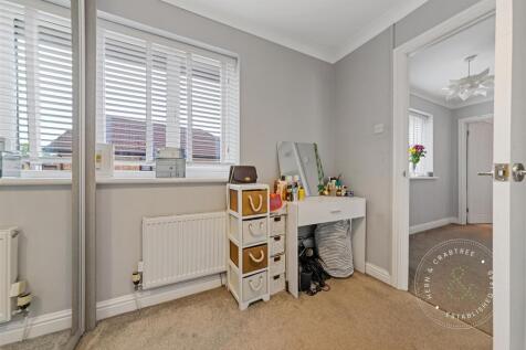 Baynton-Close-02.jpg