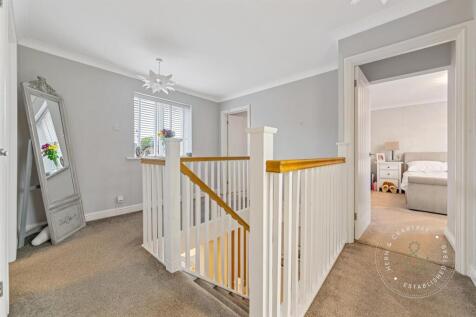 Baynton-Close-06.jpg