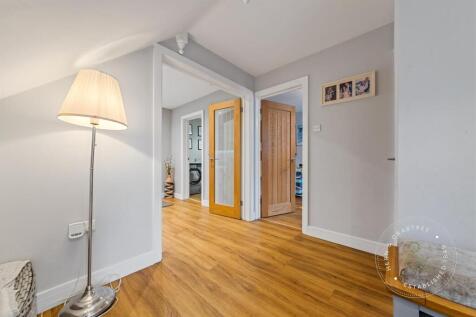 Baynton-Close-20.jpg