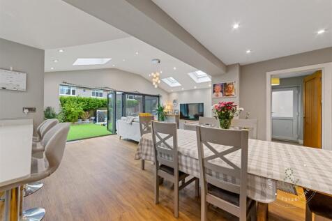 Baynton-Close-30.jpg