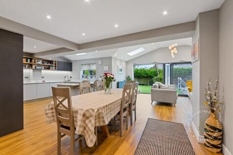 Baynton-Close-31.jpg