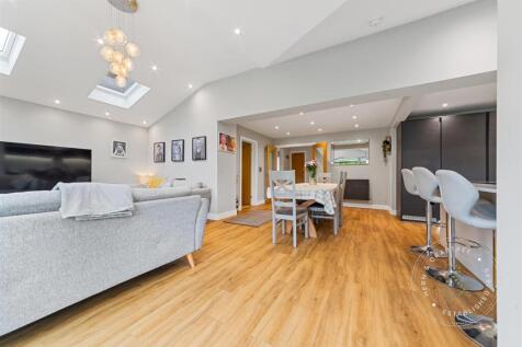 Baynton-Close-40.jpg