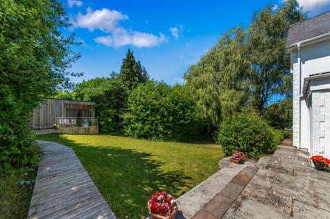 St-Fagans-Drive-57.jpg