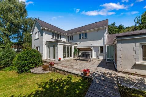 St-Fagans-Drive-54.jpg