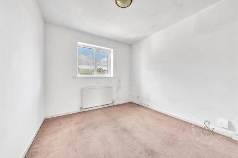 Hornchurch-Close-01.jpg