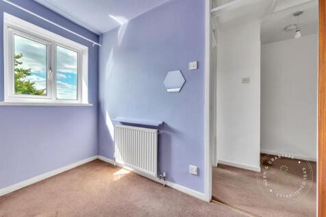 Hornchurch-Close-04.jpg