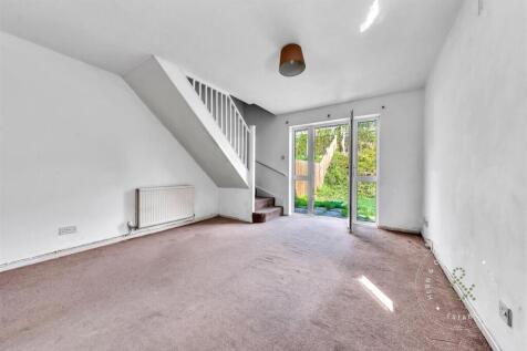 Hornchurch-Close-08.jpg