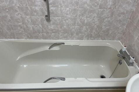 E.3 Bath