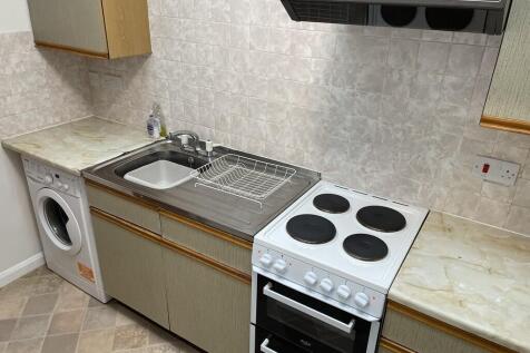 Kitchen new cooke...