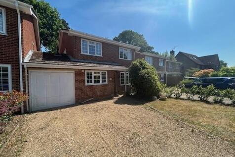 13 Cambrian Close front.jpg