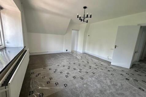 12 Tudor Hall new lounge 2.jpg