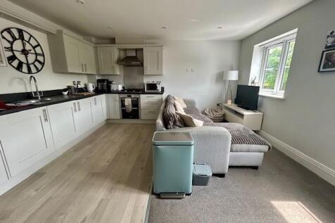 3 Langdon Court kitchen.jpg