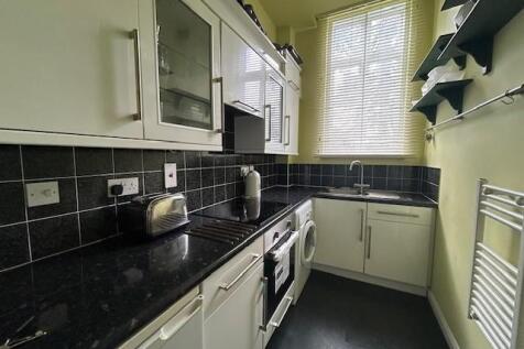 1 North MindenHouse kitchen.jpg