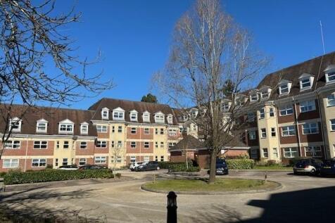 83 Elmhurst Court gardens 2.jpg