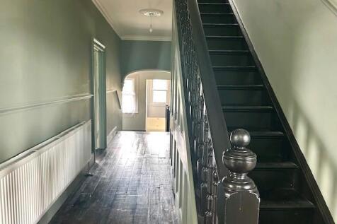 86a Alexandra Road hallway.jpg