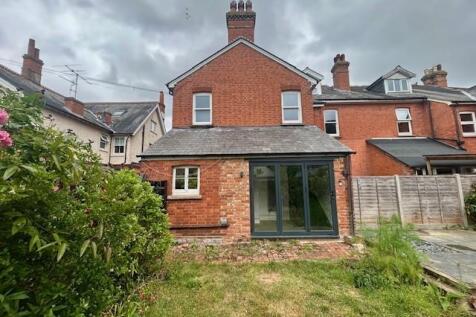 86a Alexandra Road rear new.jpg