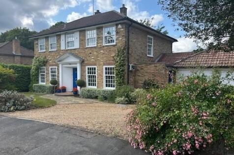 7 Devonshire Drive front 1.jpg