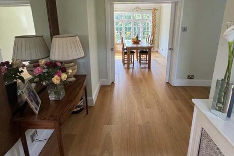 entrance to dining room.jpg