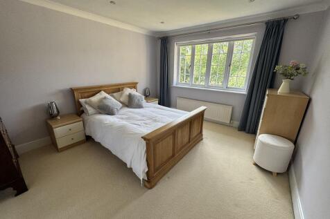 main bedroom.jpg