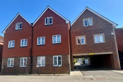 4 Langdon Court front.jpg