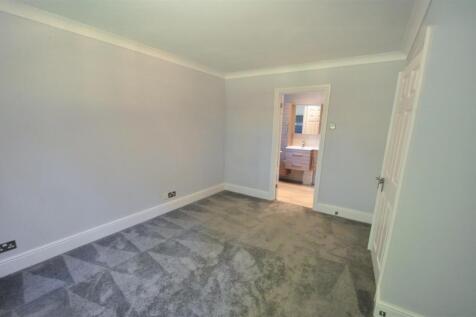 Bedroom with en suite.jpg