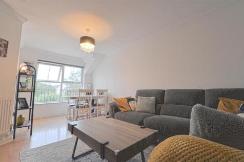 Living room 2.jpg