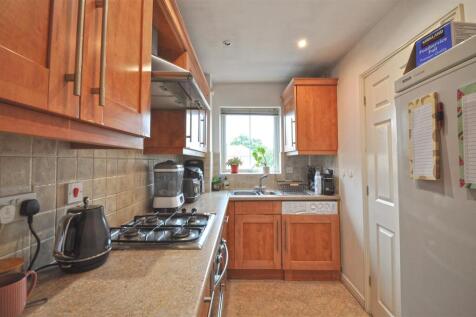 Kitchen 2.jpg