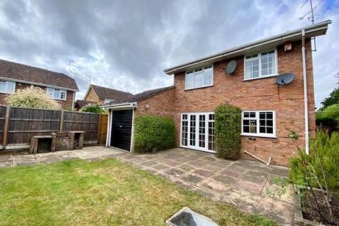 30 Kevins Grove garden 2.jpg