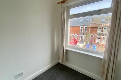 167 Rectory Road bedroom 3.jpg