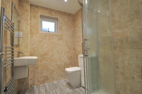 Shower room downstairs.jpg