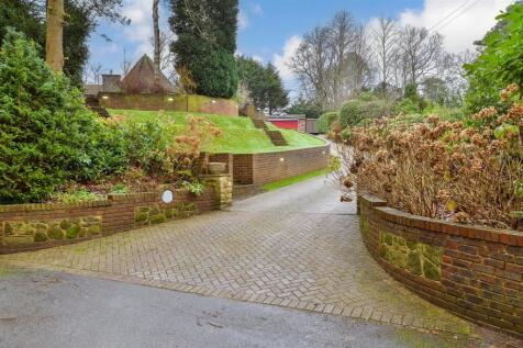 Driveway/Parking